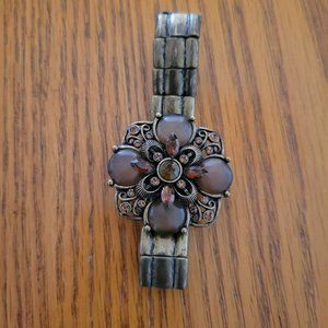 Brown Flower Motif stretch bracelet